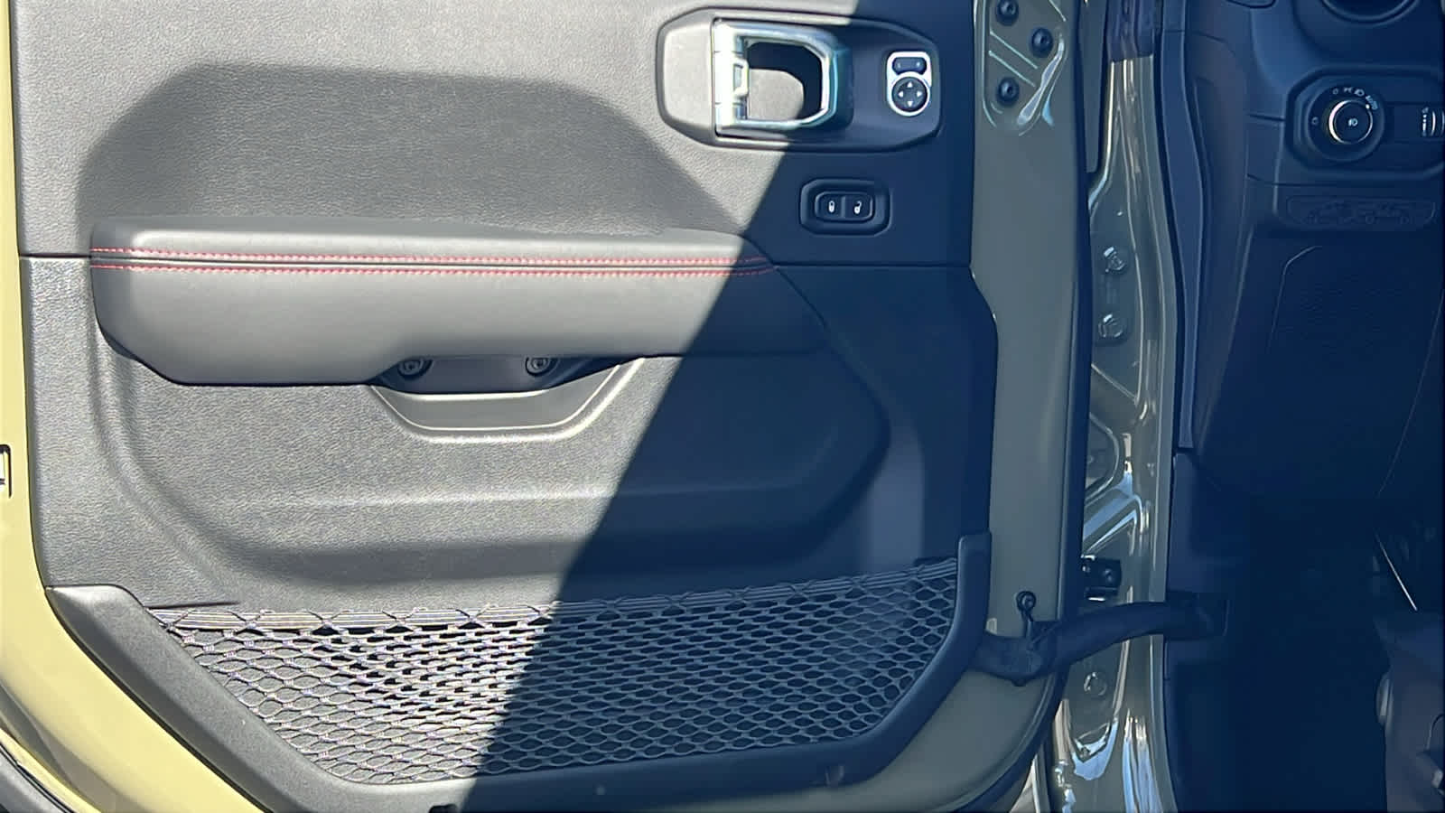 Thumbnail: 2026 Jeep Wrangler - 23