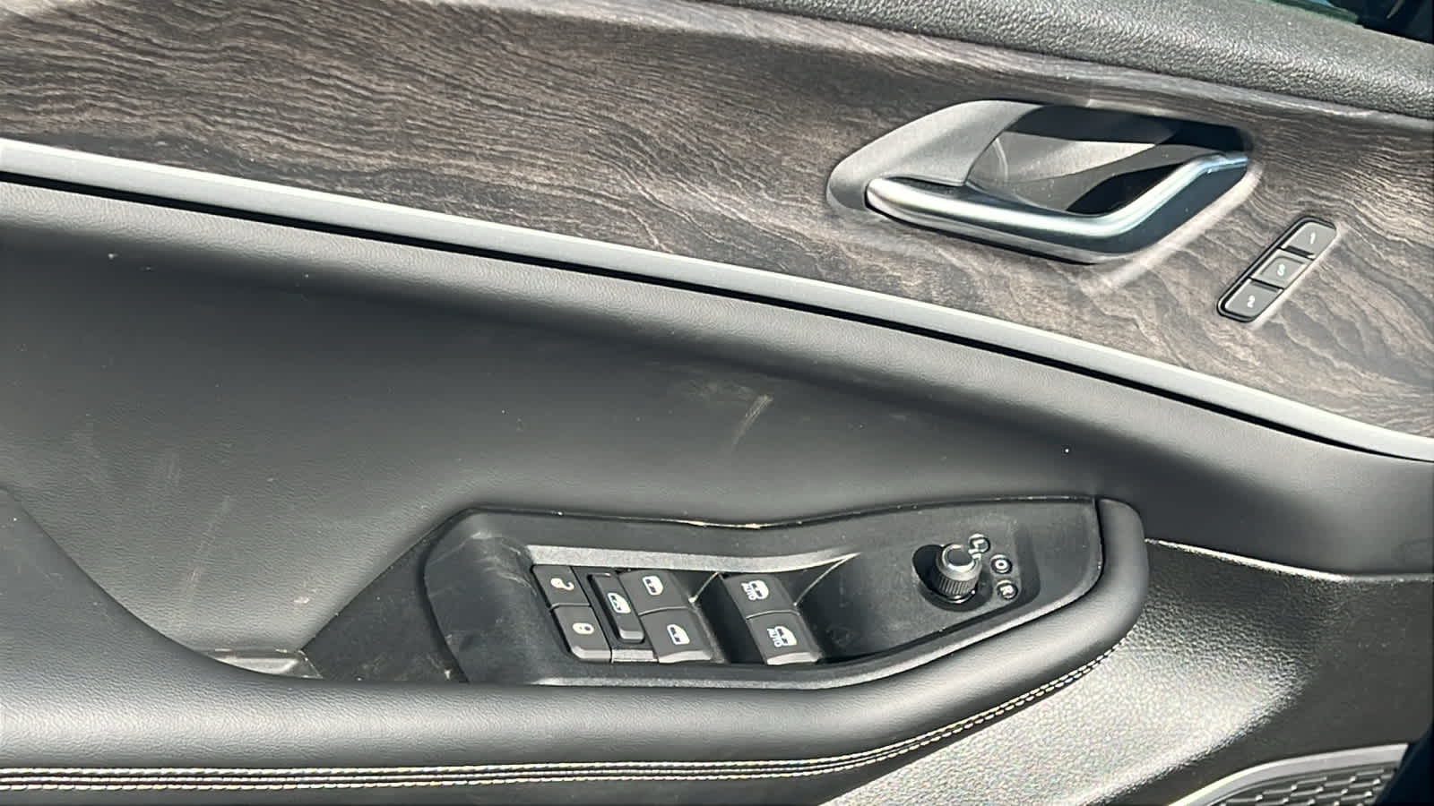 Thumbnail: 2026 Jeep Grand Cherokee - 21