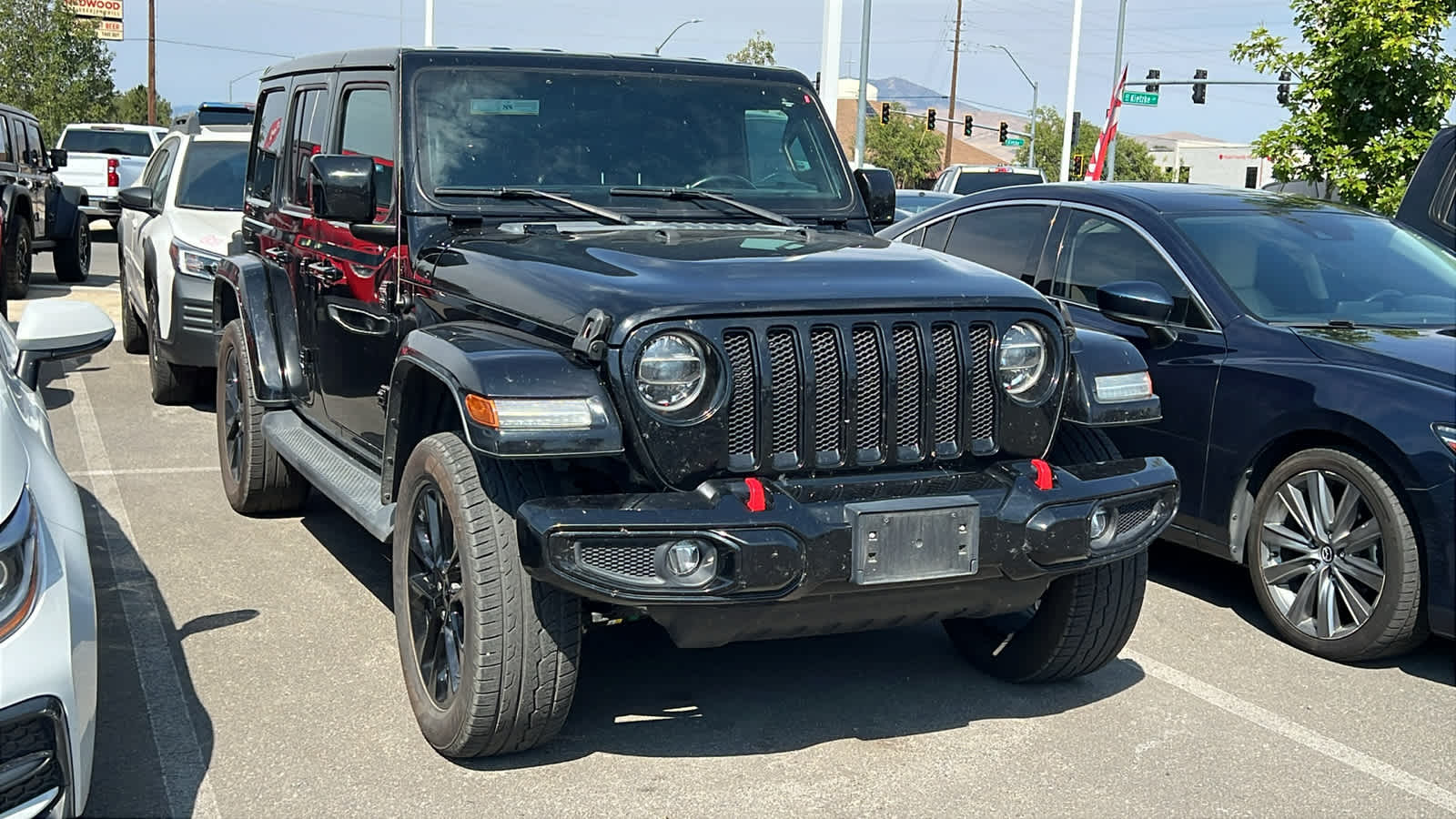 2021 Jeep Wrangler Unlimited Sahara High Altitude photo 3