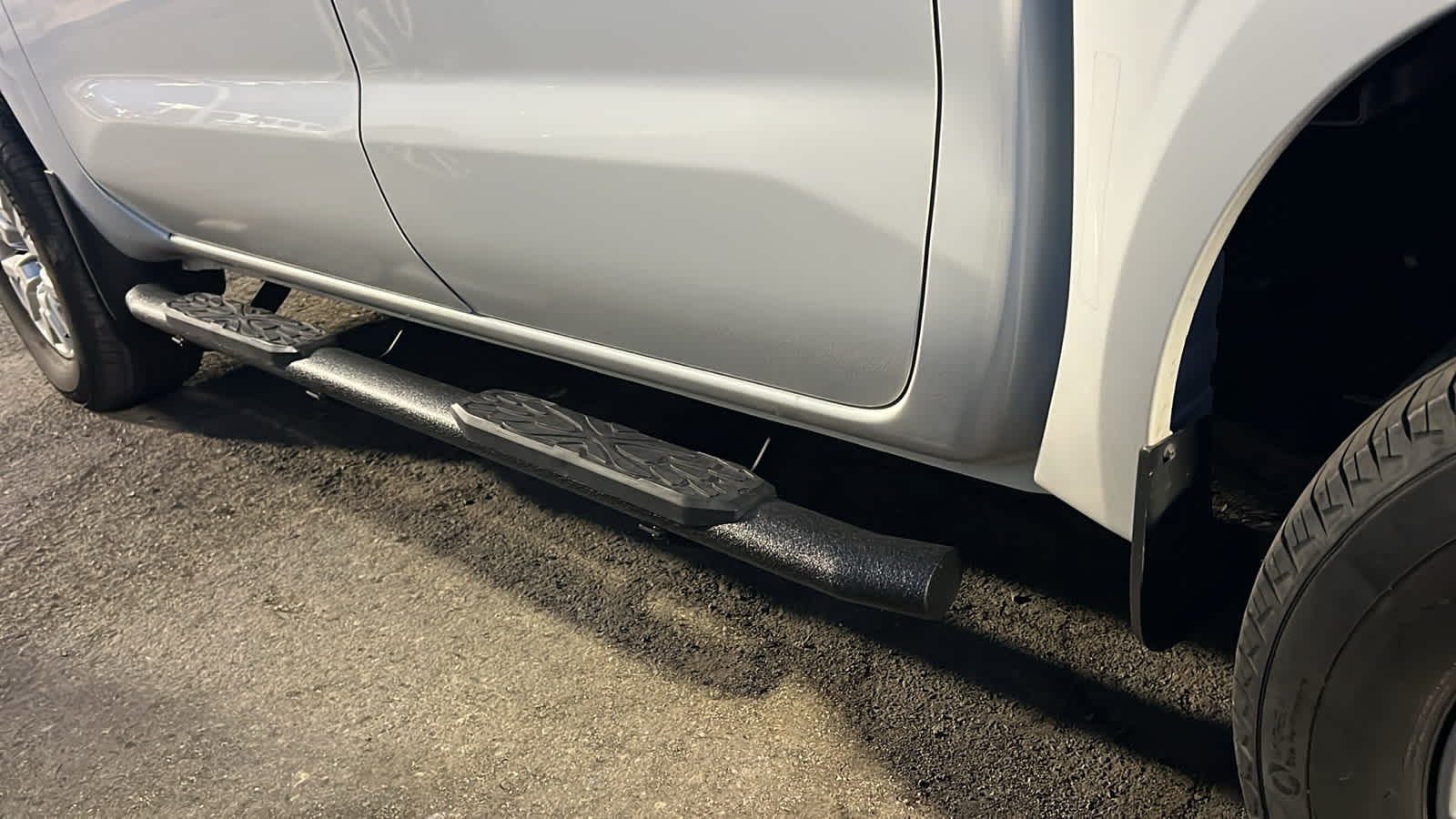 Thumbnail: 2023 Nissan Frontier - 10