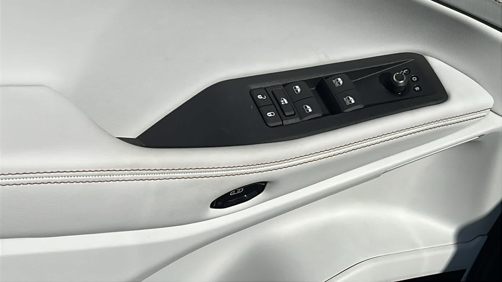 Thumbnail: 2026 Jeep Cherokee - 22