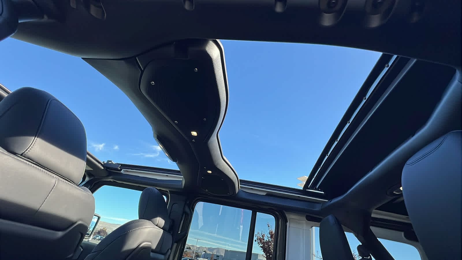 Thumbnail: 2026 Jeep Wrangler - 32