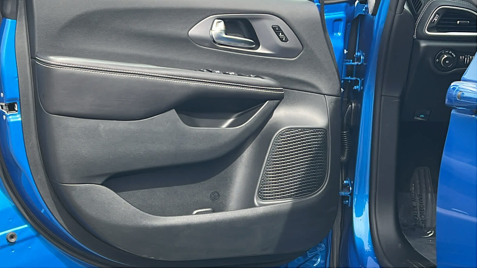Thumbnail: 2026 Chrysler Pacifica - 23