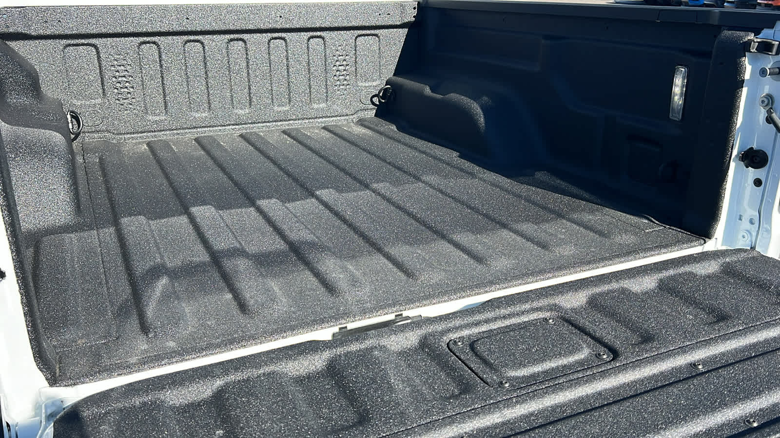 Thumbnail: 2025 Jeep Gladiator - 27