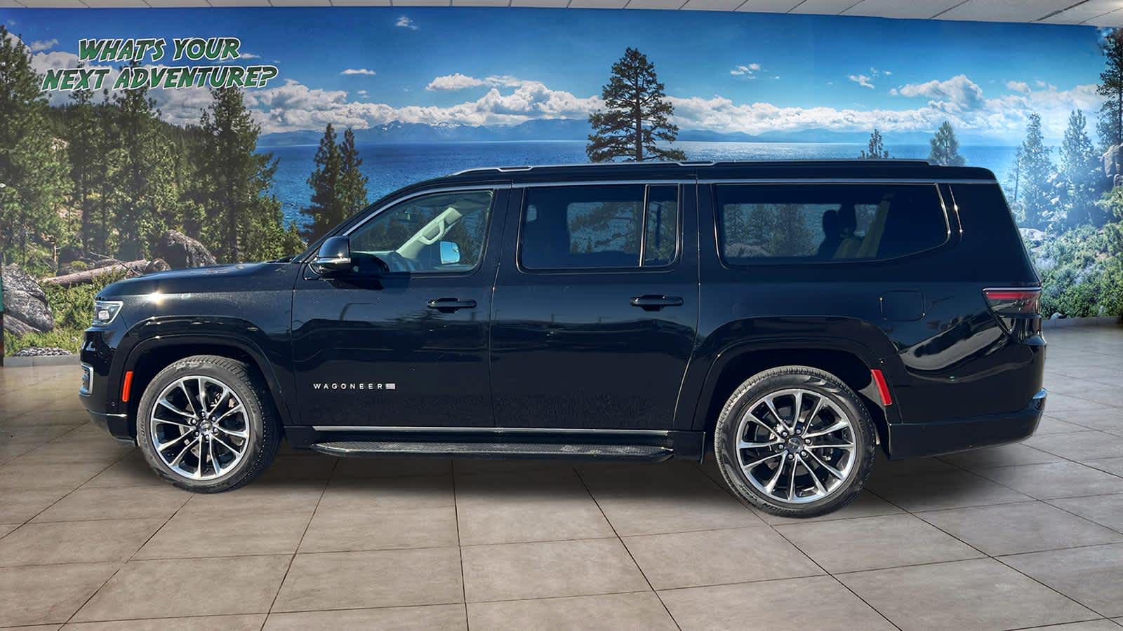 Thumbnail: 2023 Jeep Wagoneer - 8