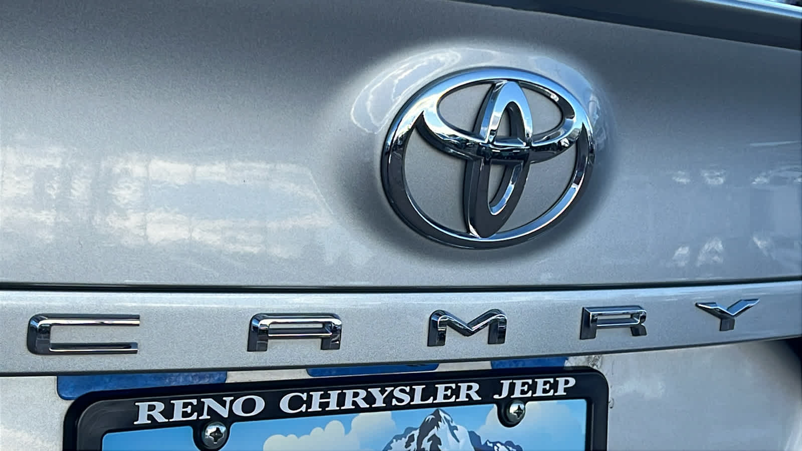 Thumbnail: 2021 Toyota Camry - 28