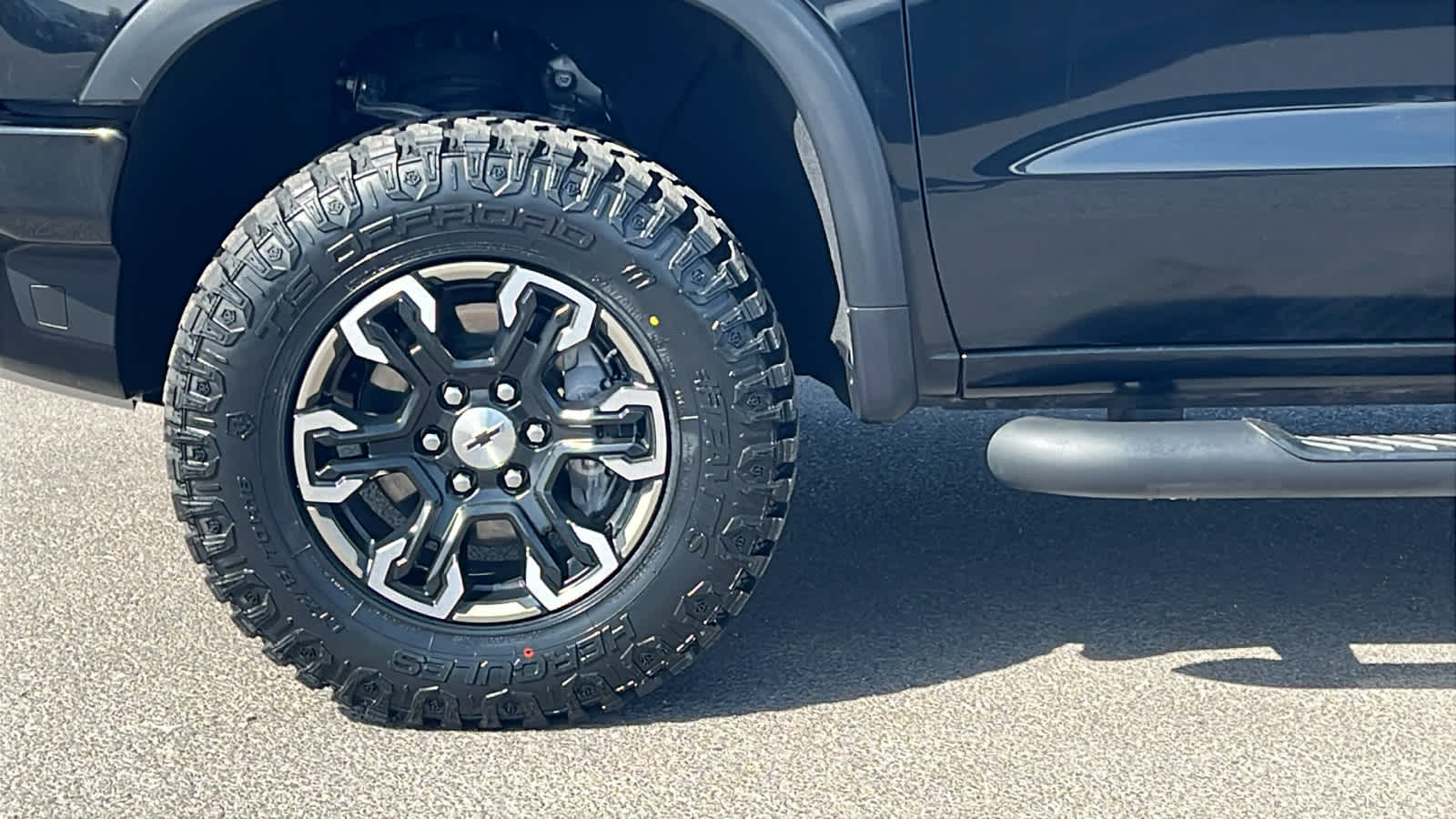 Thumbnail: 2023 Chevrolet Silverado 1500 - 9