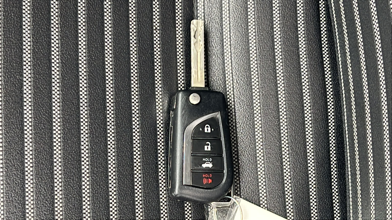 Thumbnail: 2023 Toyota Camry - 29