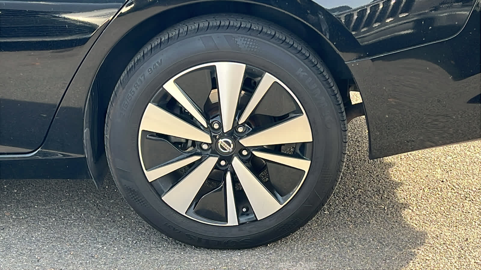 Thumbnail: 2020 Nissan Altima - 9