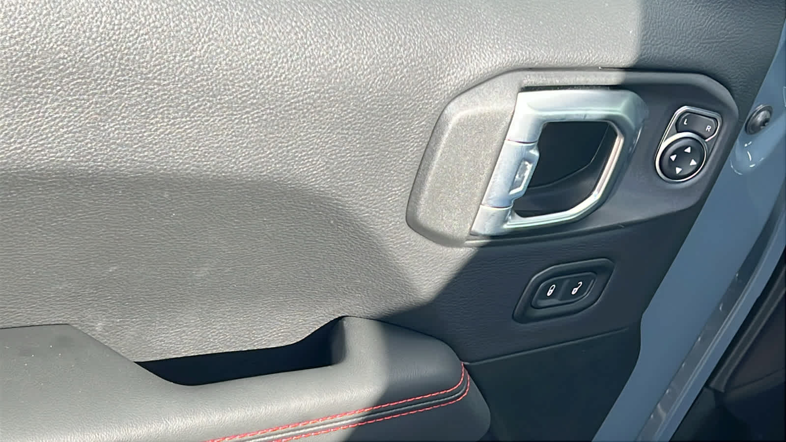 Thumbnail: 2026 Jeep Gladiator - 22