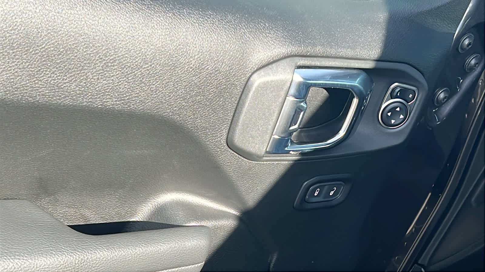 Thumbnail: 2026 Jeep Wrangler - 22