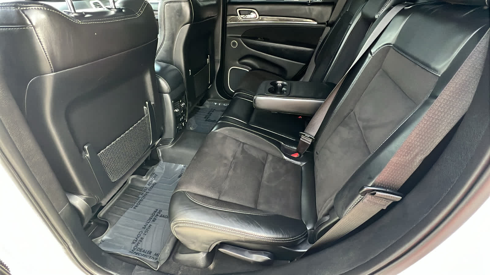 Thumbnail: 2020 Jeep Grand Cherokee - 24