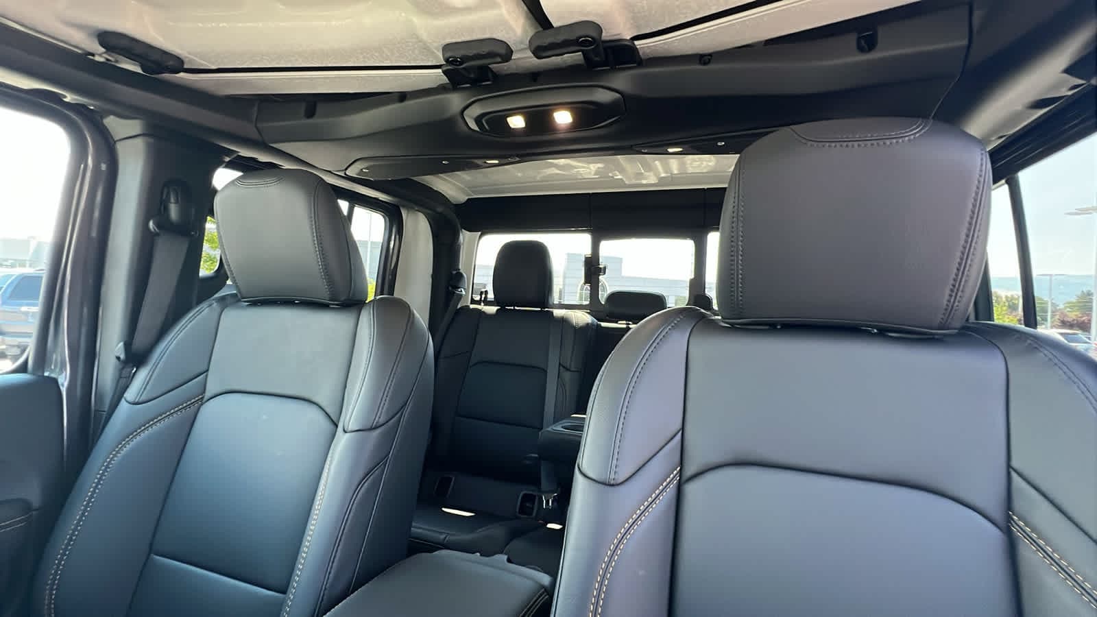 Thumbnail: 2025 Jeep Gladiator - 11