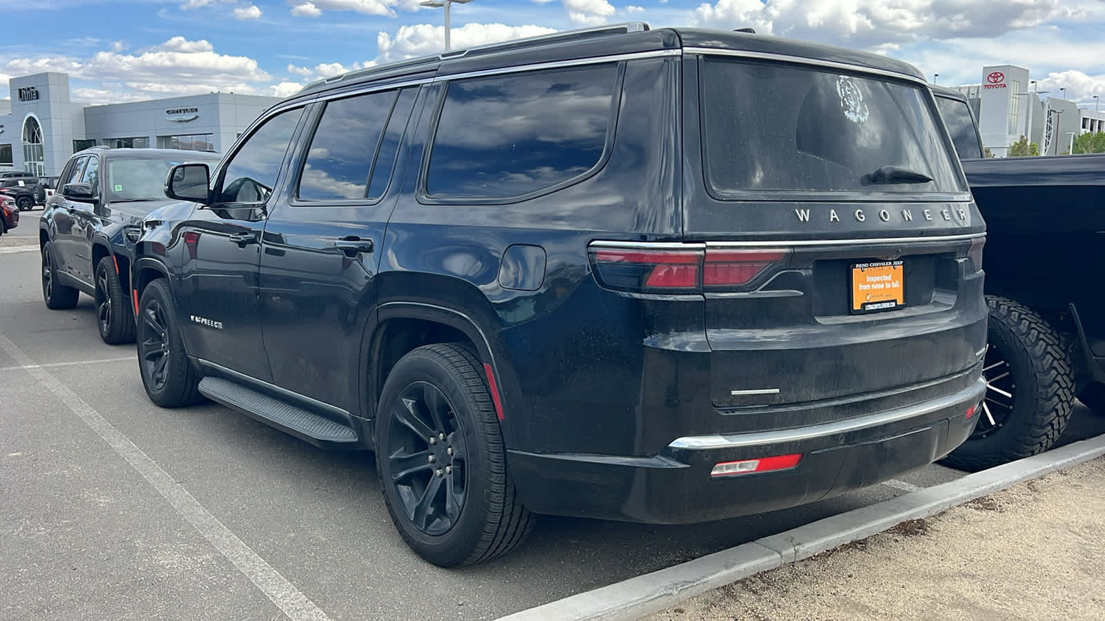 Thumbnail: 2023 Jeep Wagoneer - 7