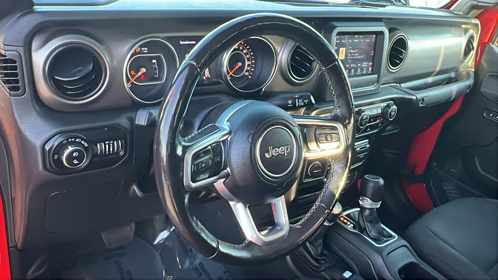 Thumbnail: 2020 Jeep Gladiator - 10