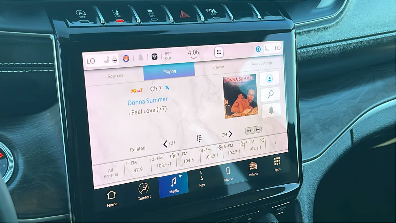 Thumbnail: 2023 Jeep Grand Cherokee - 15