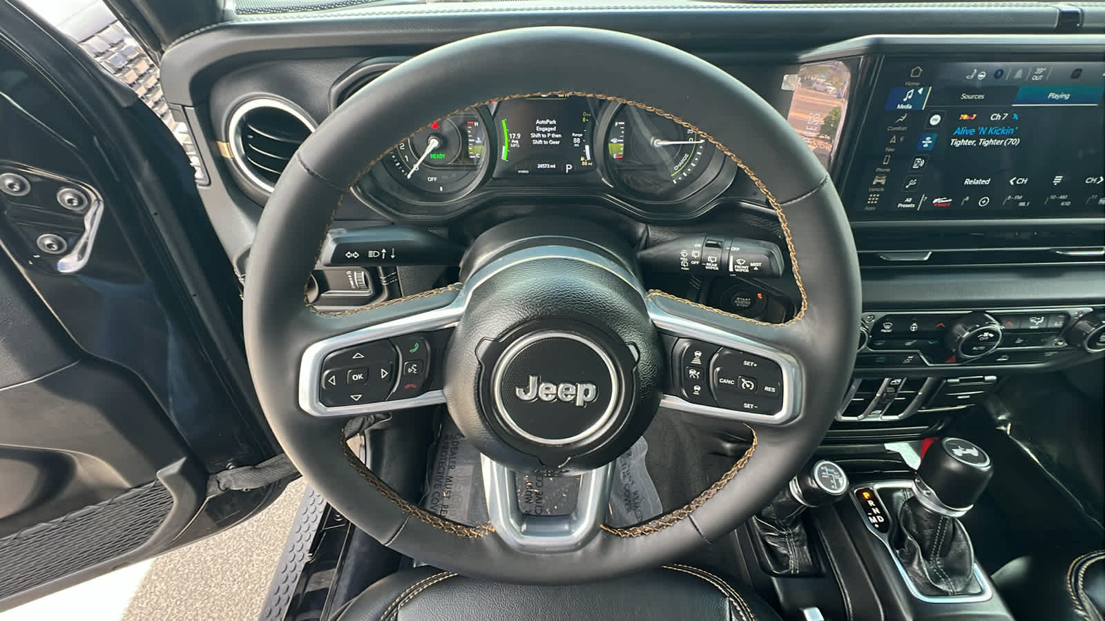Thumbnail: 2024 Jeep Wrangler - 18
