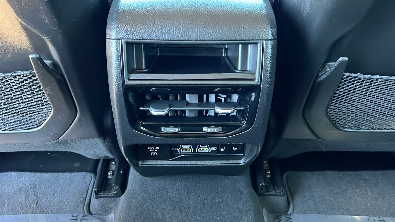 Thumbnail: 2023 Jeep Grand Cherokee - 25