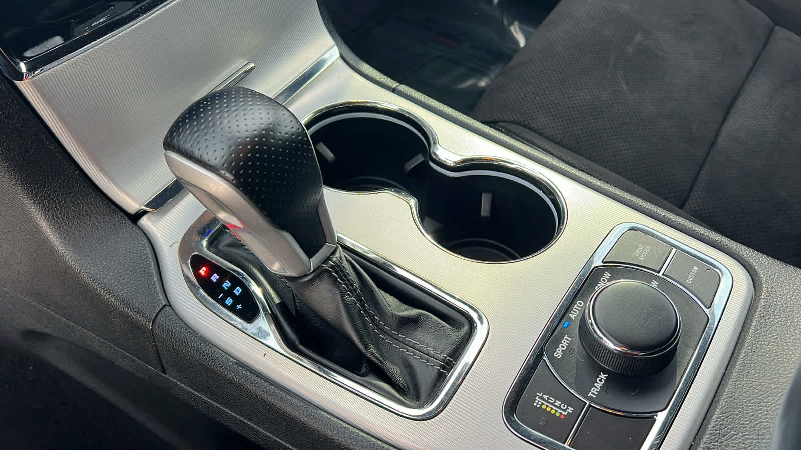 Thumbnail: 2020 Jeep Grand Cherokee - 13