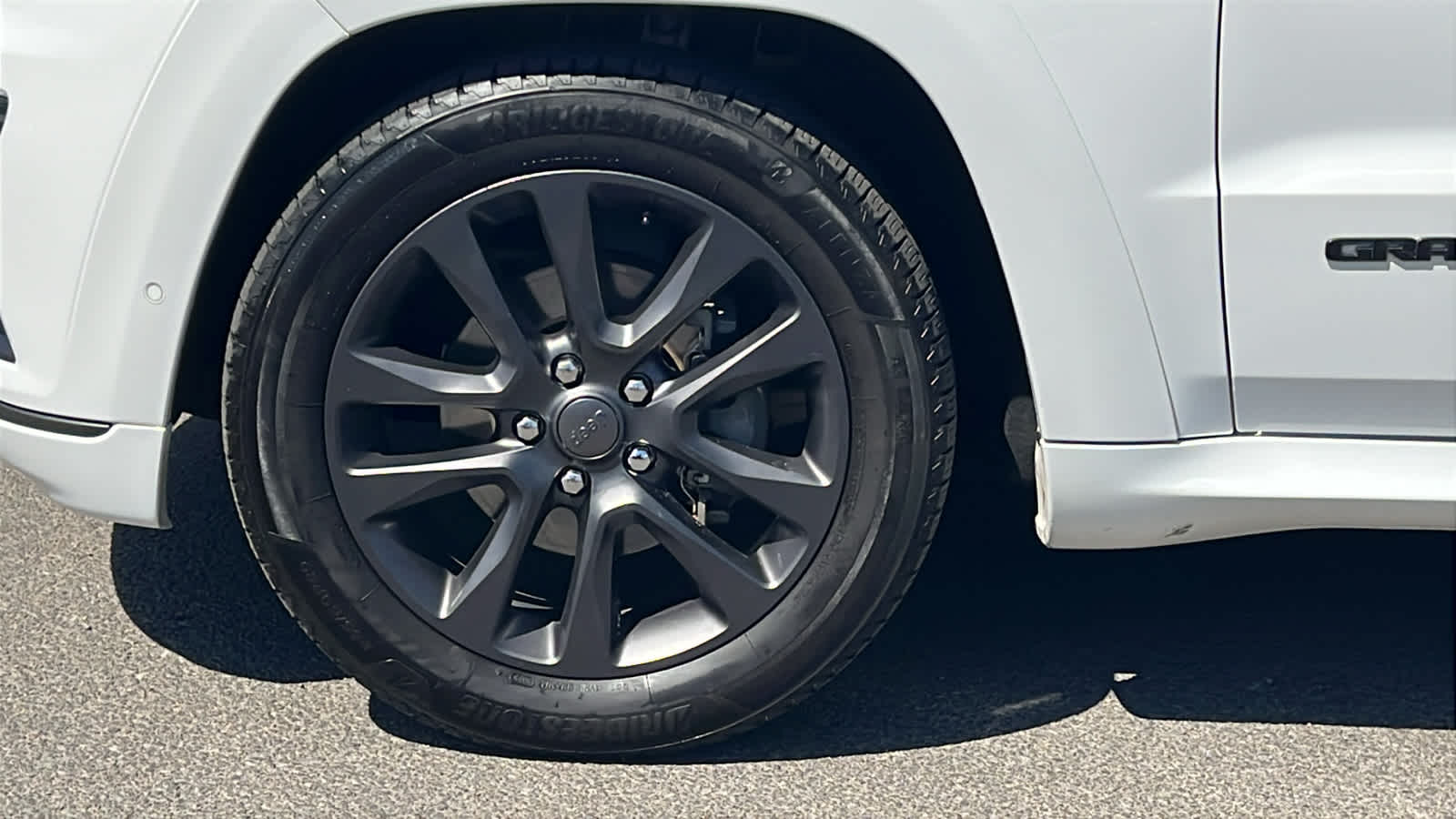 Thumbnail: 2018 Jeep Grand Cherokee - 9