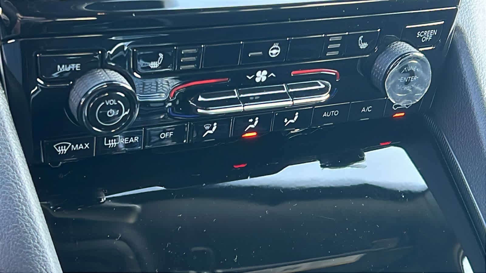 Thumbnail: 2026 Jeep Grand Cherokee - 14