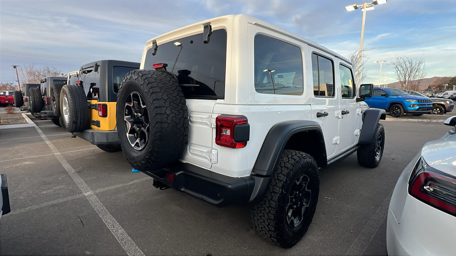 Thumbnail: 2021 Jeep Wrangler - 6
