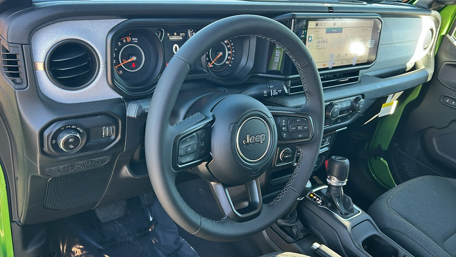 Thumbnail: 2026 Jeep Gladiator - 10