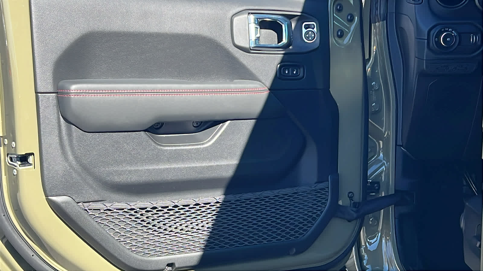 Thumbnail: 2026 Jeep Wrangler - 23