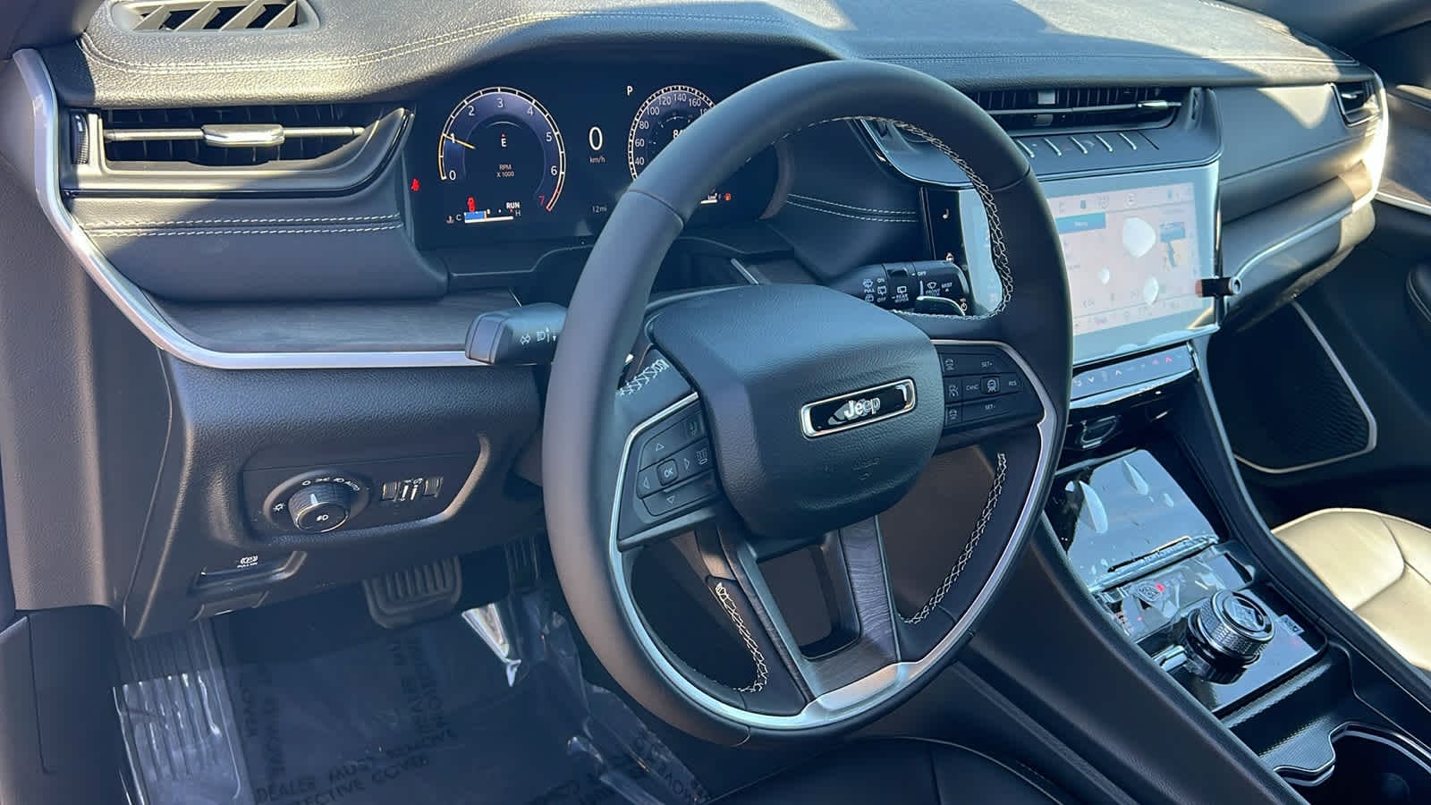 Thumbnail: 2026 Jeep Grand Cherokee - 10