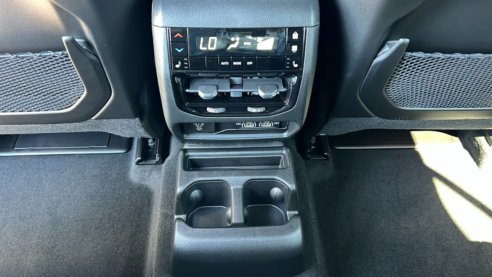 Thumbnail: 2025 Jeep Grand Cherokee L - 25