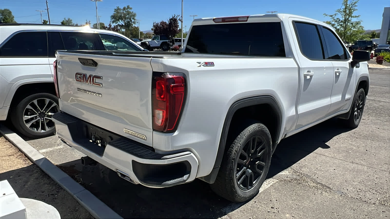 Thumbnail: 2023 GMC Sierra 1500 - 7