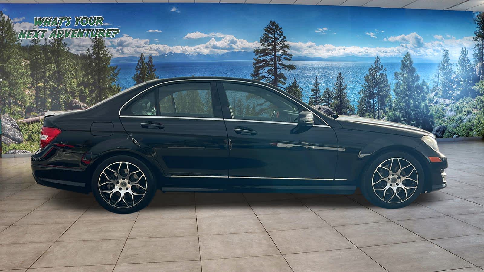 2014 Mercedes Benz C 300 Luxury Sedan photo 3