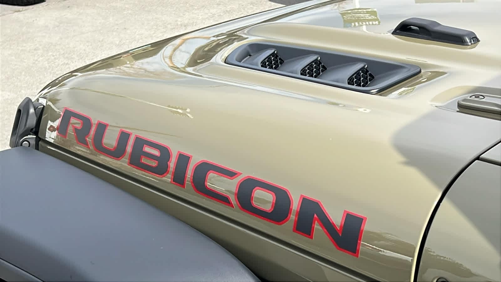 2025 Jeep Wrangler Rubicon 35