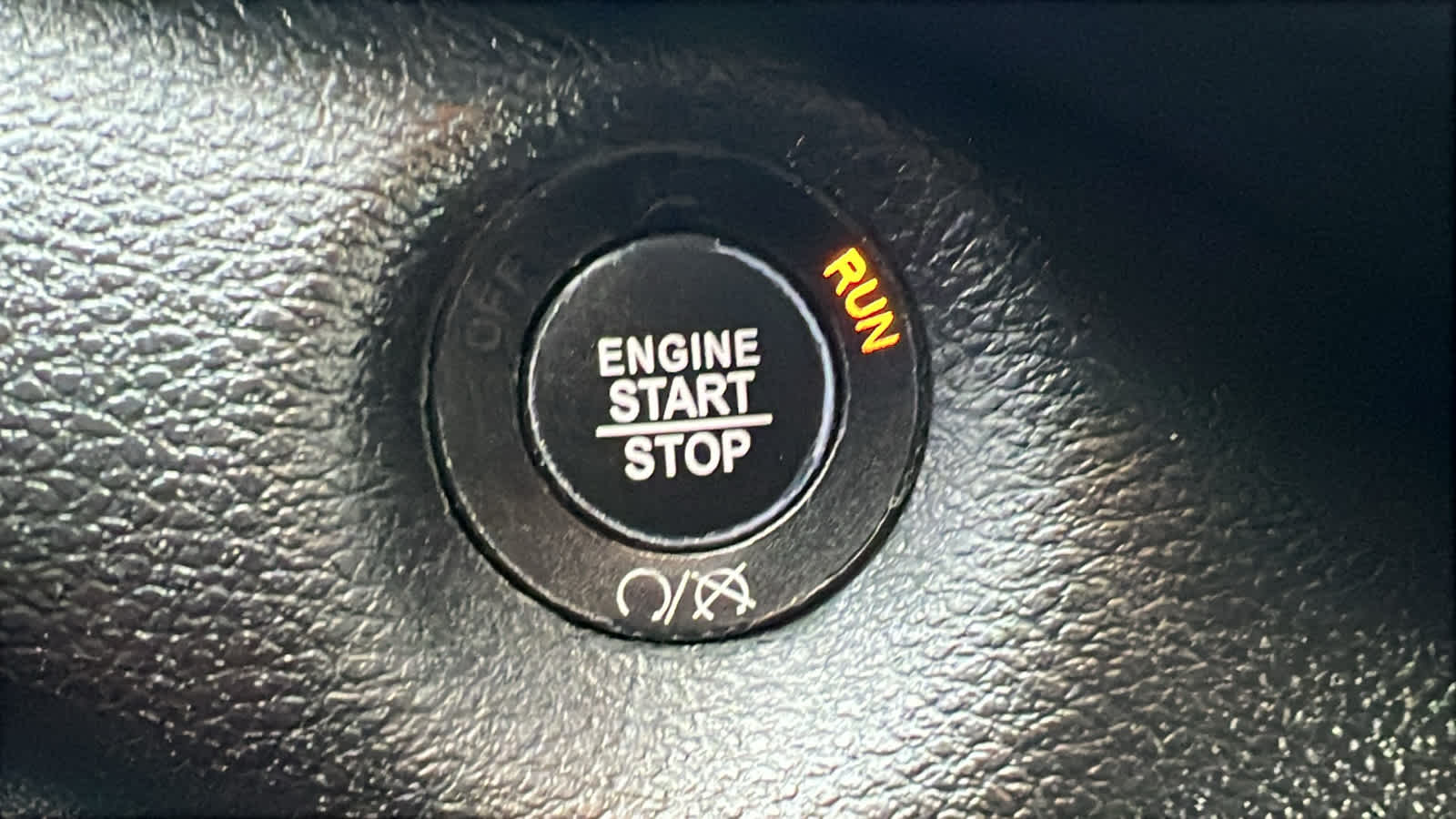 Thumbnail: 2022 Jeep Cherokee - 17