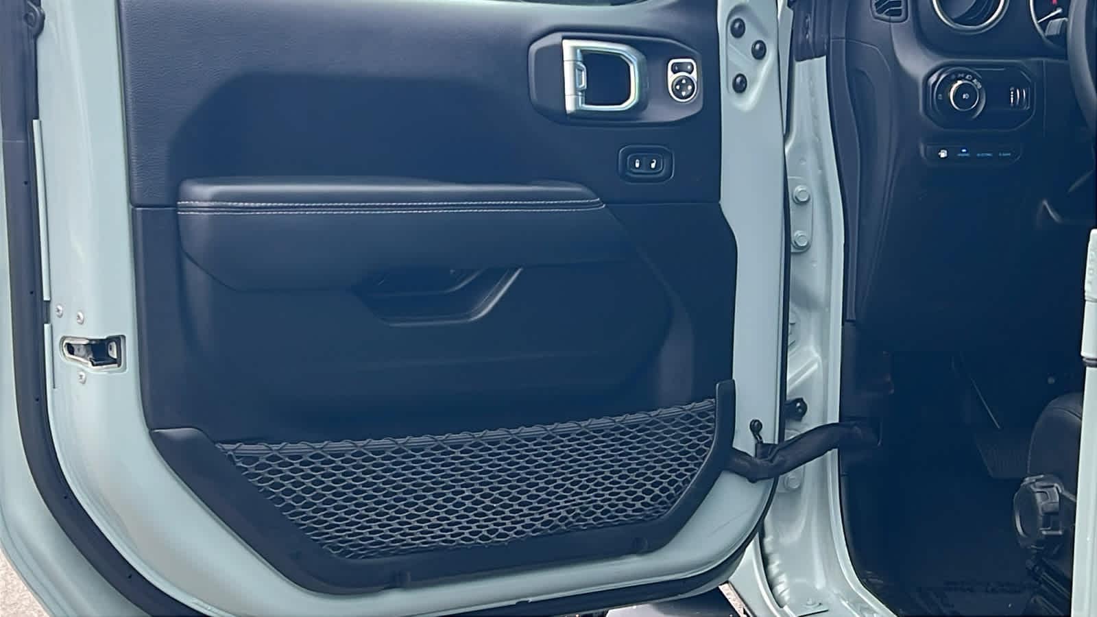 Thumbnail: 2023 Jeep Wrangler - 22