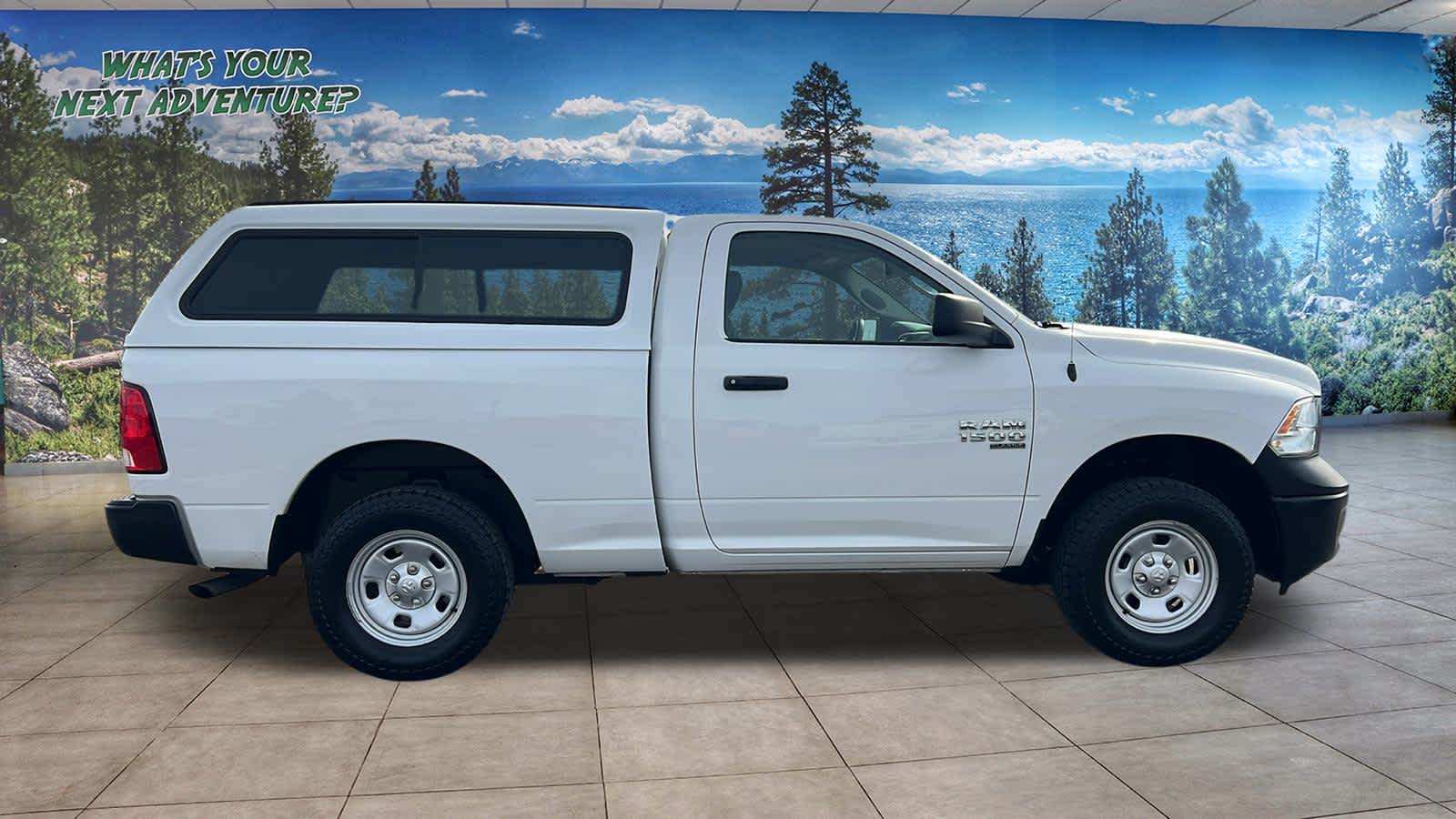 Thumbnail: 2019 RAM 1500 Classic - 4