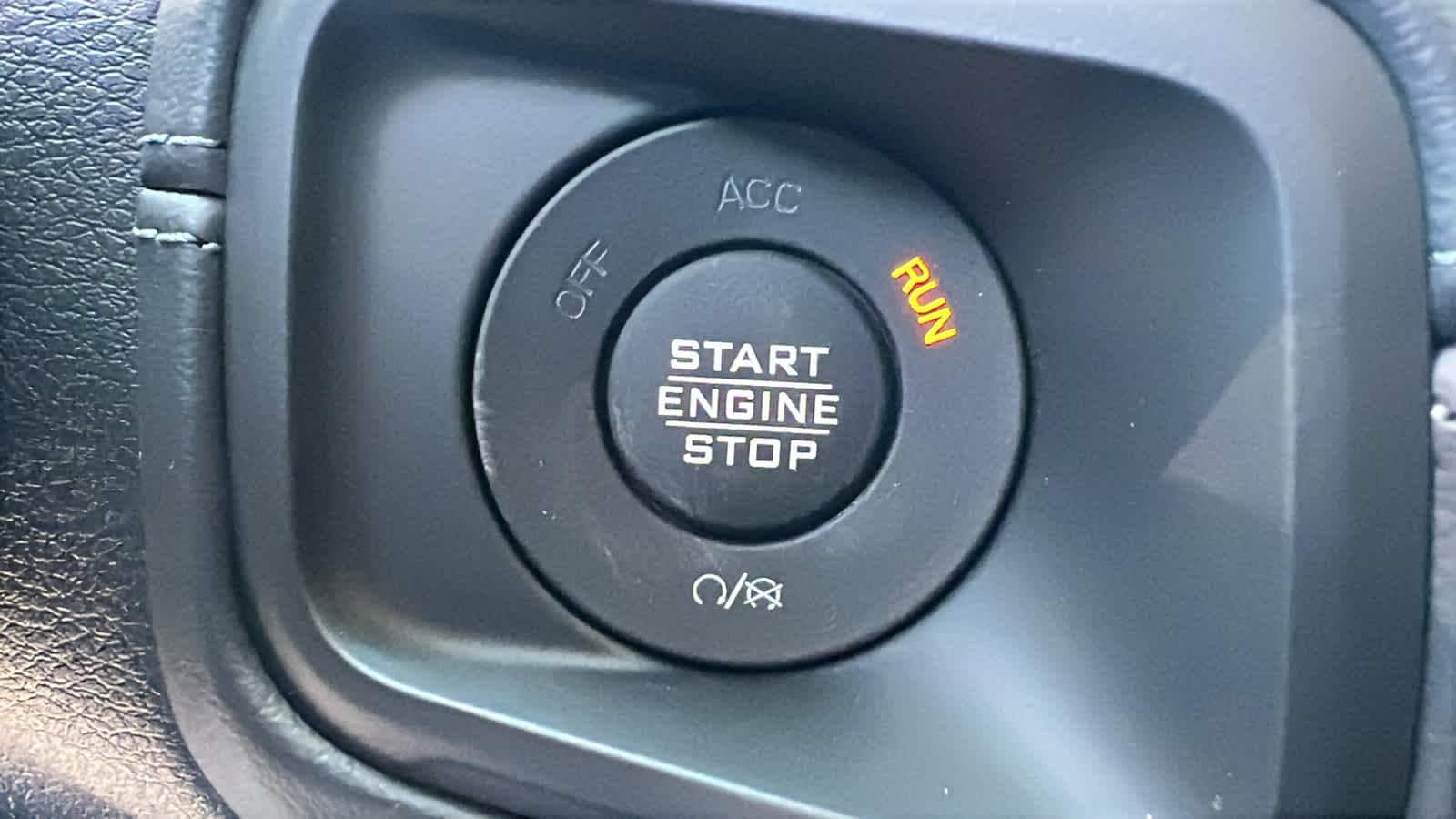 Thumbnail: 2025 Jeep Gladiator - 17