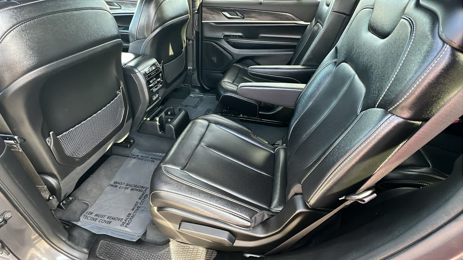 Thumbnail: 2024 Jeep Grand Cherokee L - 24