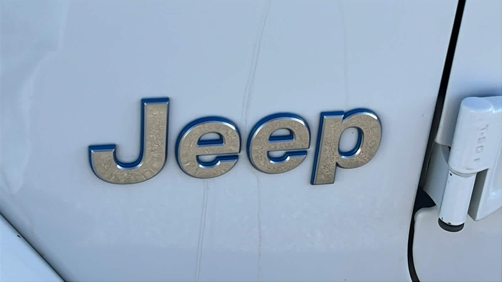 Thumbnail: 2022 Jeep Wrangler - 28