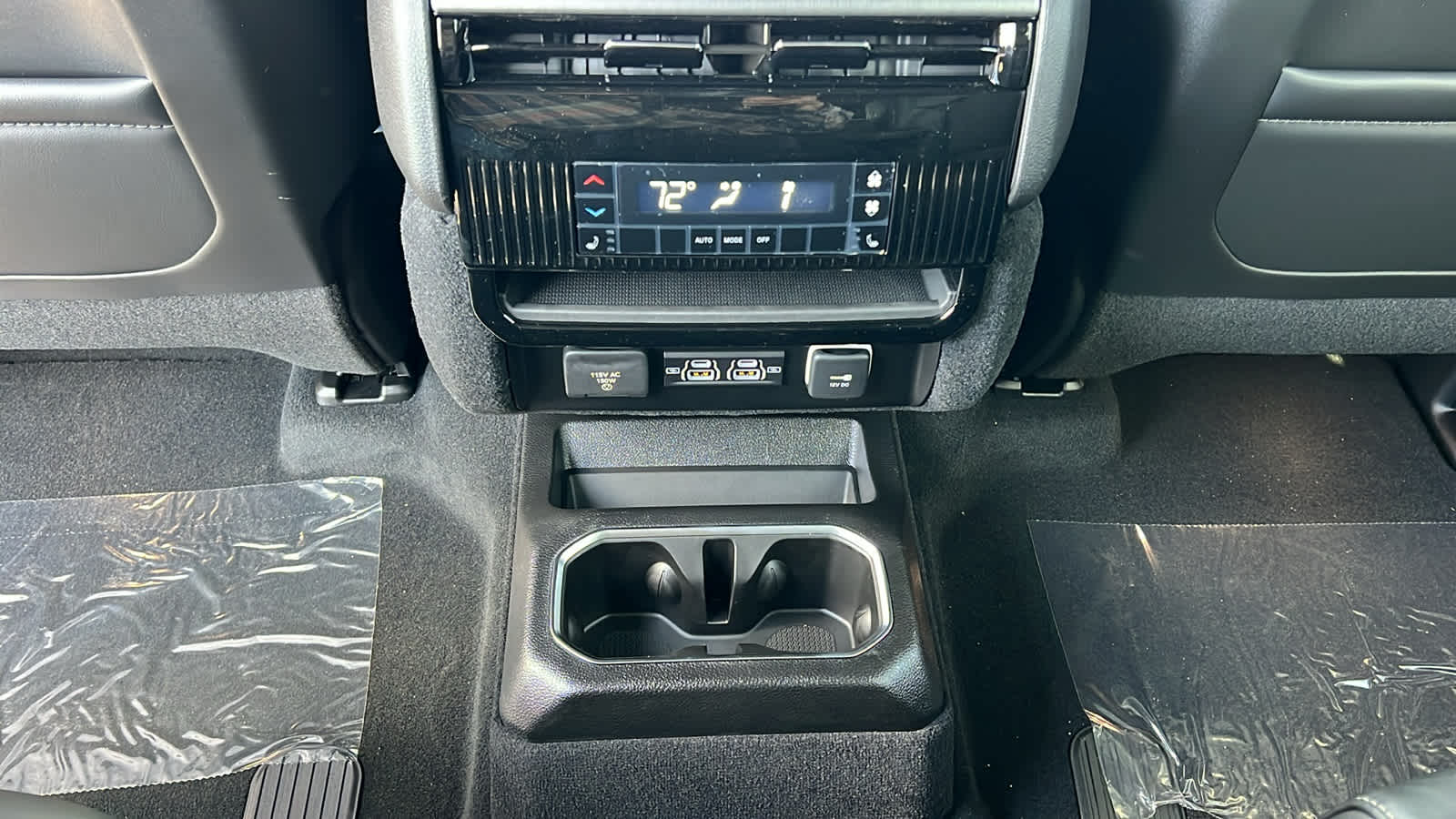 Thumbnail: 2026 Jeep Grand Wagoneer L - 25