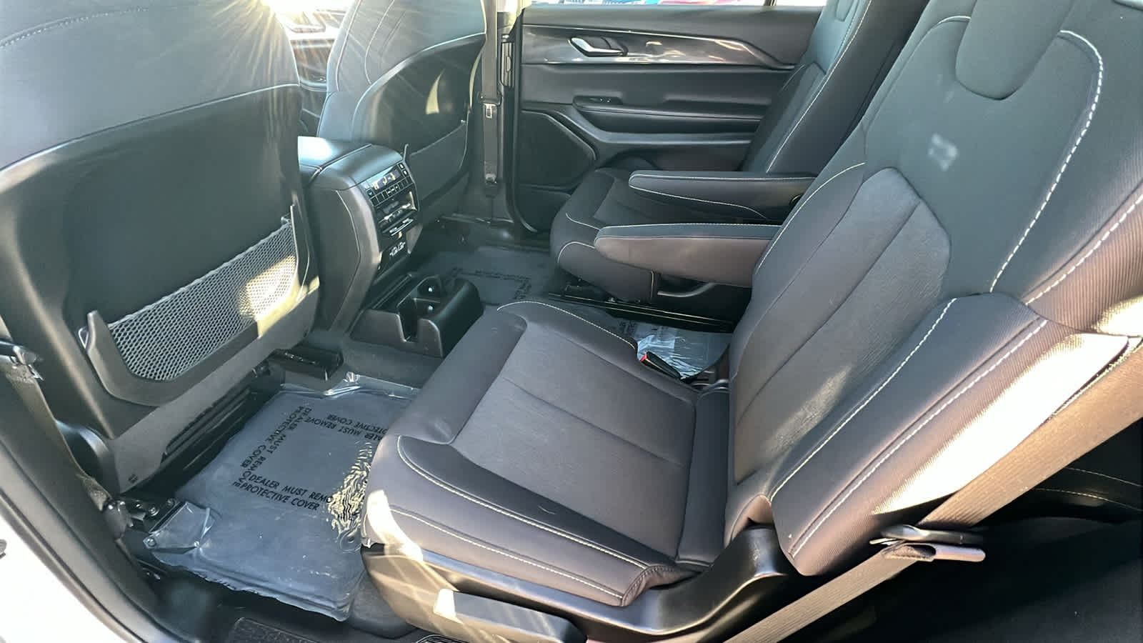 Thumbnail: 2023 Jeep Grand Cherokee - 24