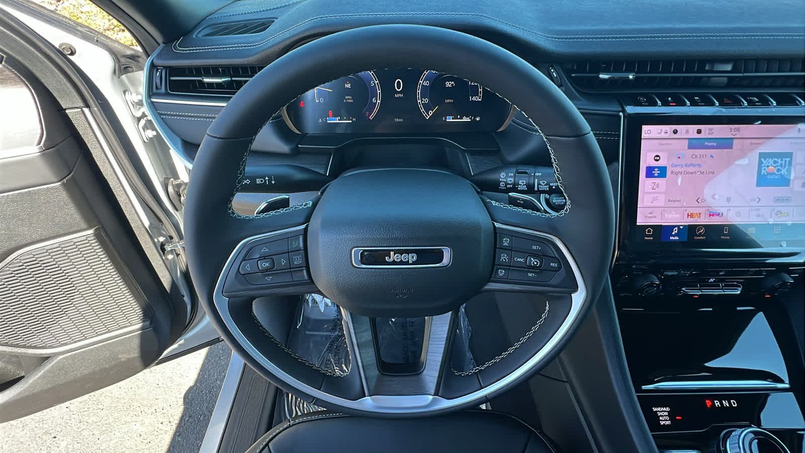 Thumbnail: 2025 Jeep Grand Cherokee - 18