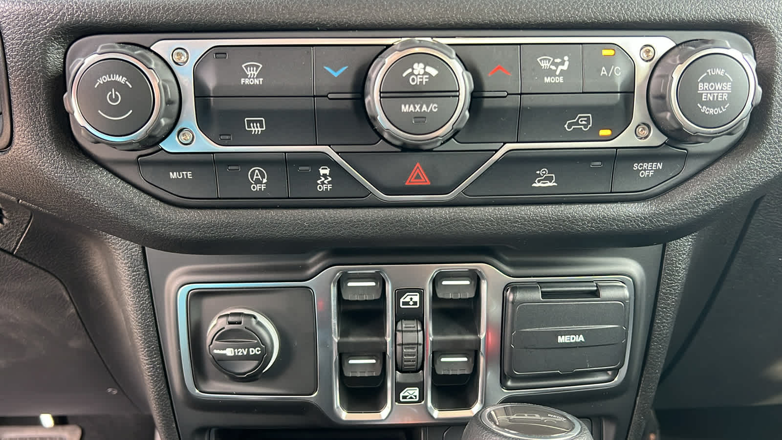 Thumbnail: 2026 Jeep Gladiator - 14