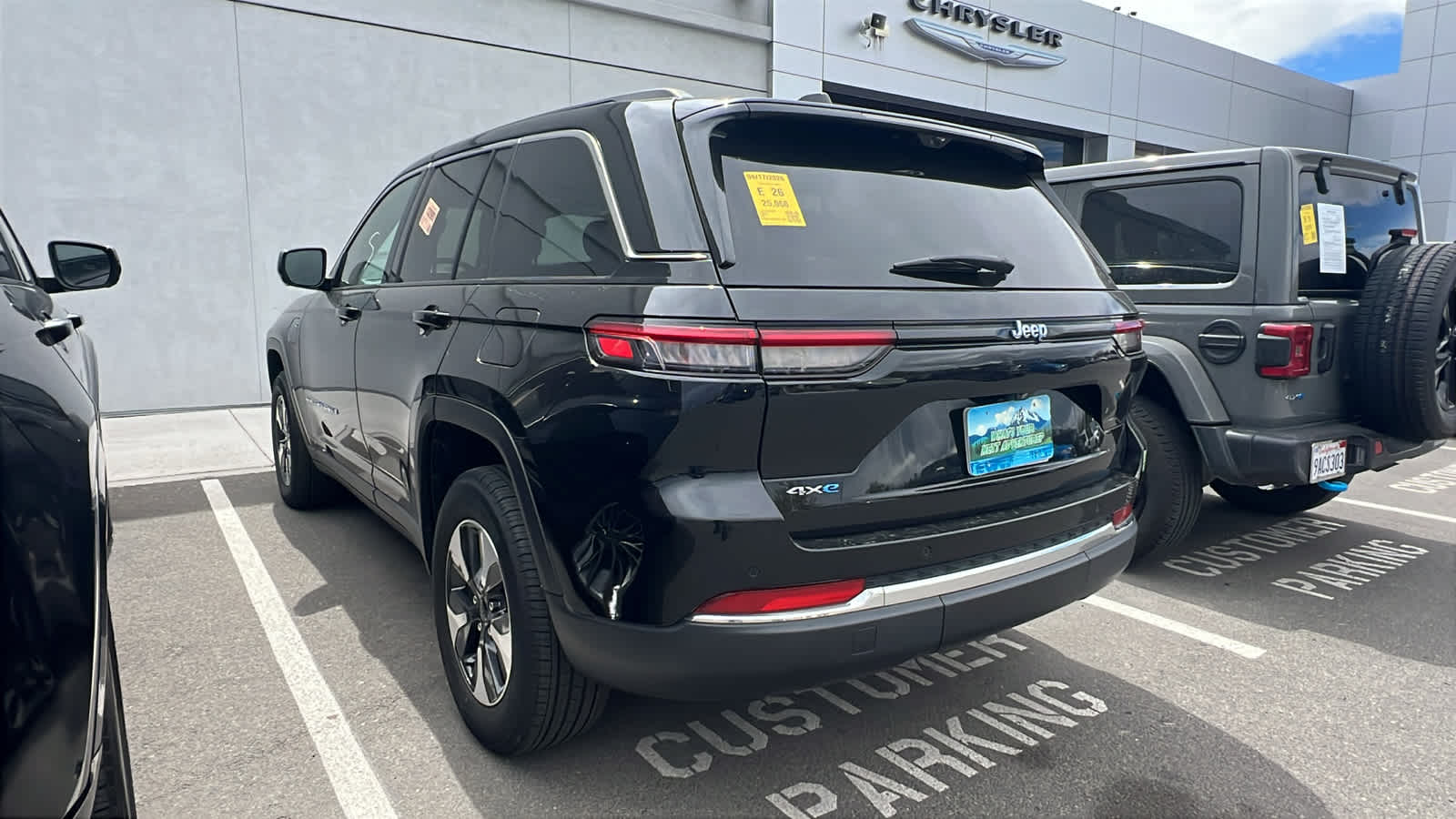 Thumbnail: 2022 Jeep Grand Cherokee - 7