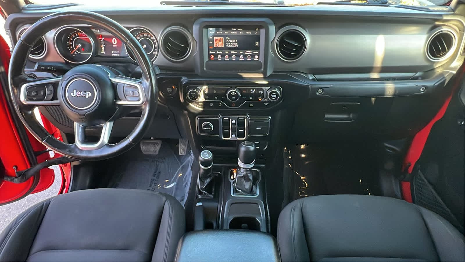 Thumbnail: 2020 Jeep Gladiator - 26