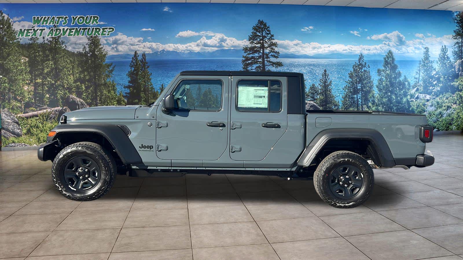 Thumbnail: 2026 Jeep Gladiator - 8
