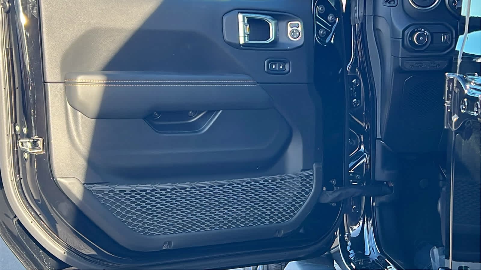 Thumbnail: 2026 Jeep Wrangler - 23