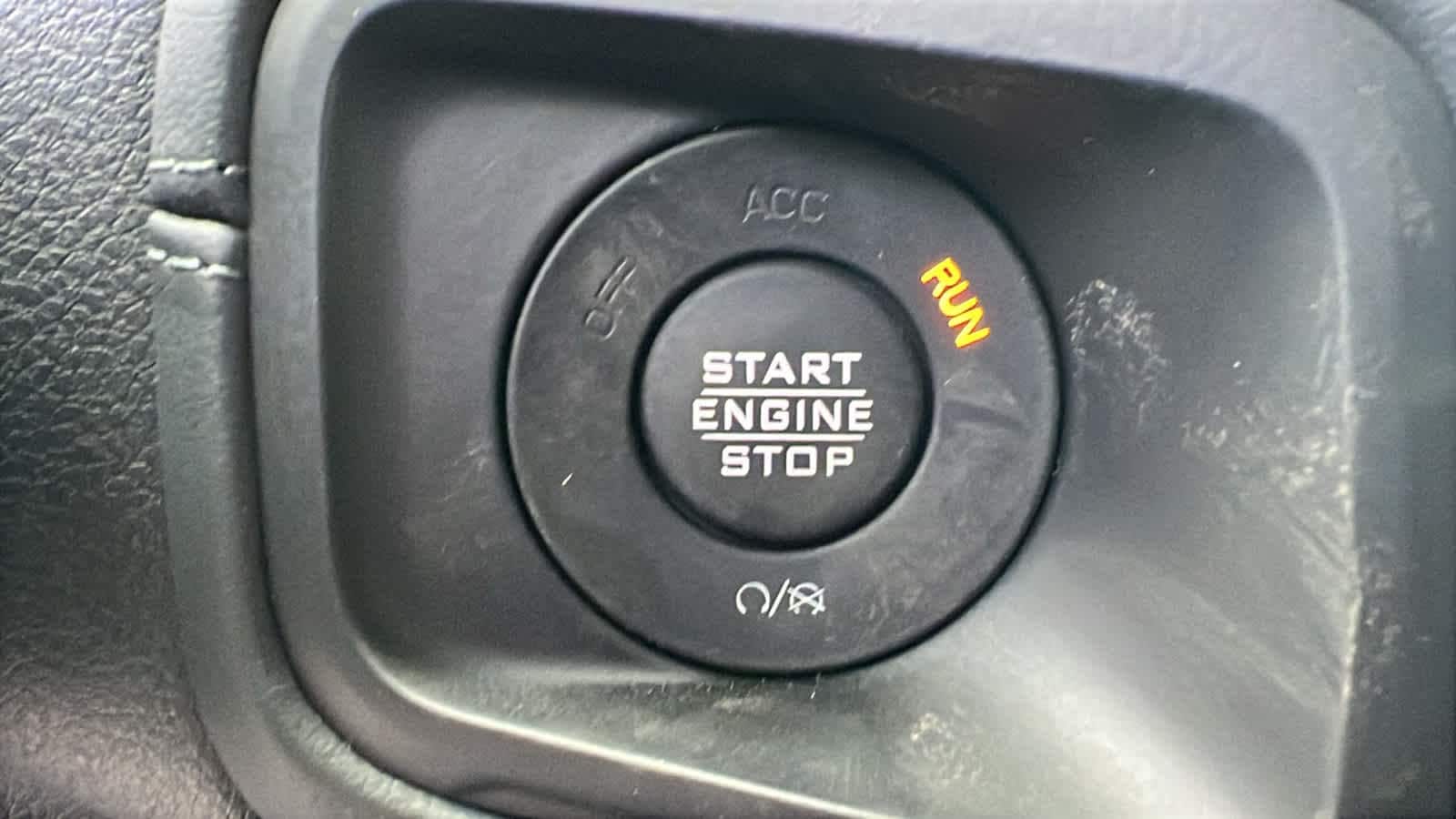 Thumbnail: 2026 Jeep Gladiator - 17