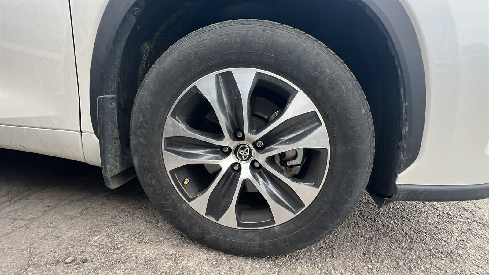 Thumbnail: 2020 Toyota Highlander - 9