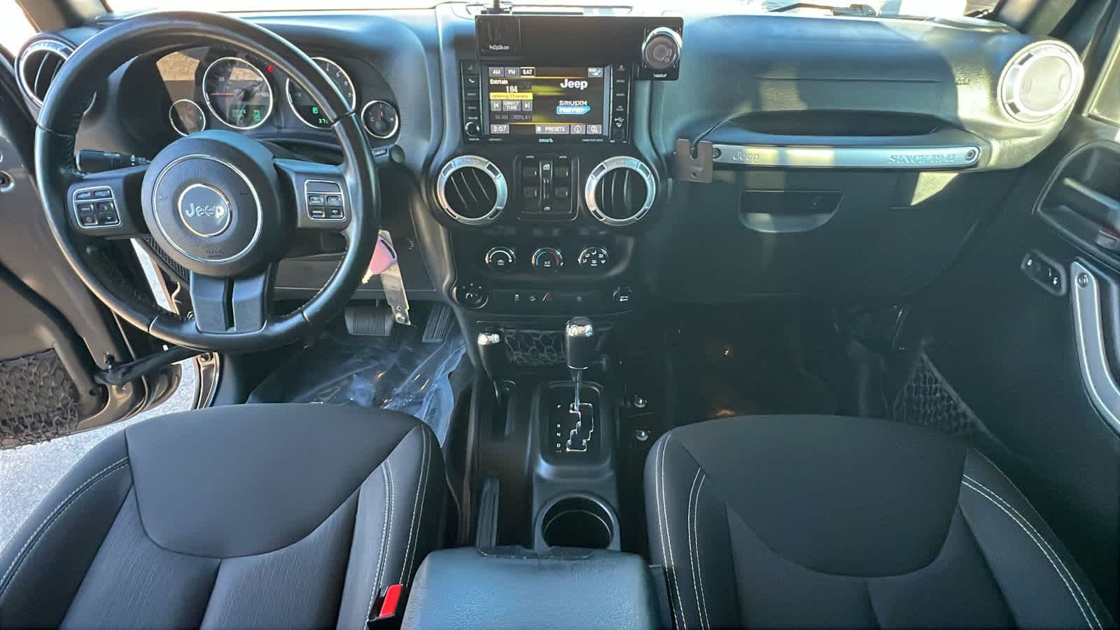 Thumbnail: 2017 Jeep Wrangler - 25